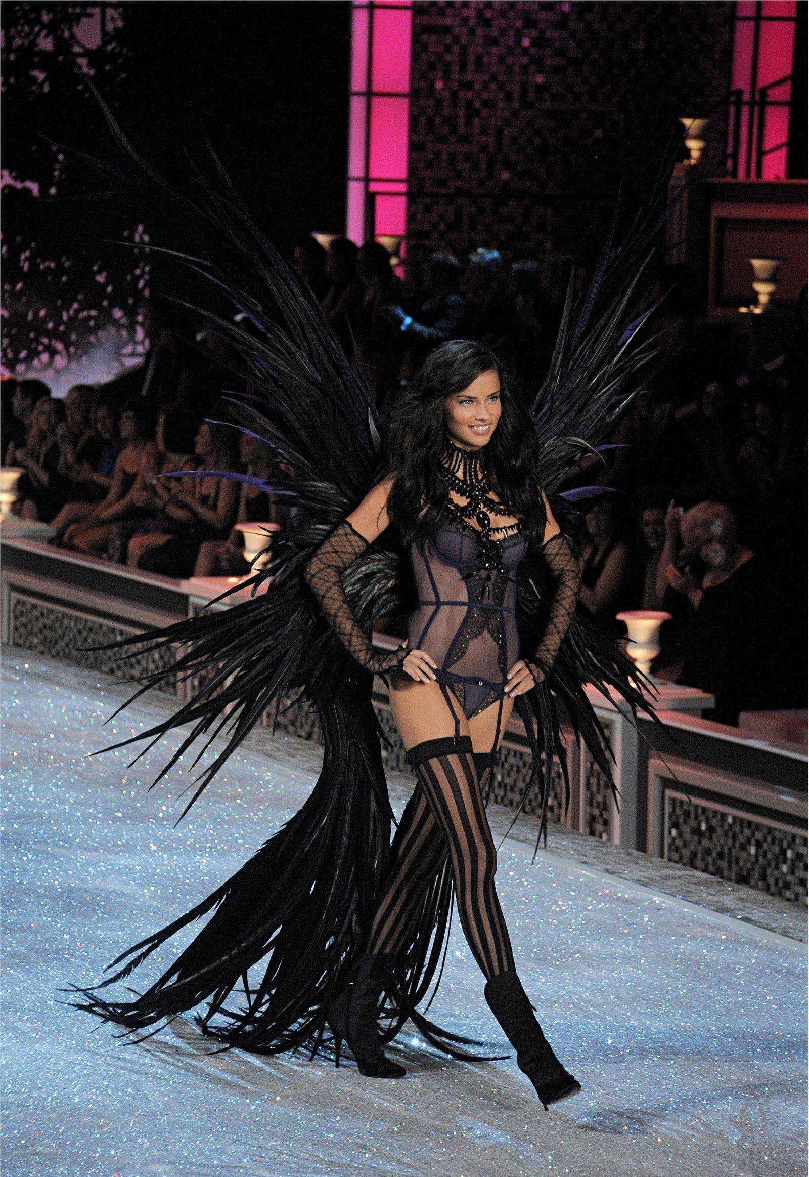 Adriana Lima　Secret Fashion Show　欧美丝袜模特